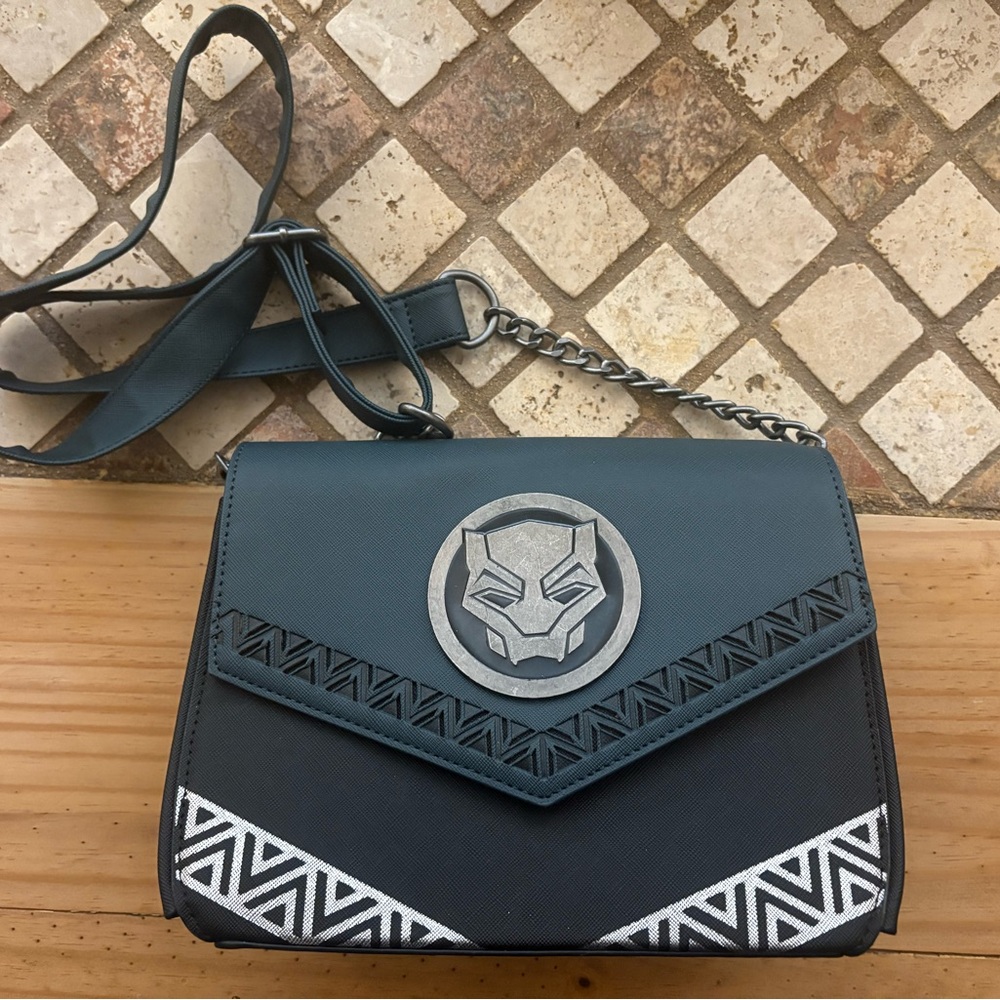 Loungefly Wakanda Forever Marvel Black Panther crossbody Bag purse Disney